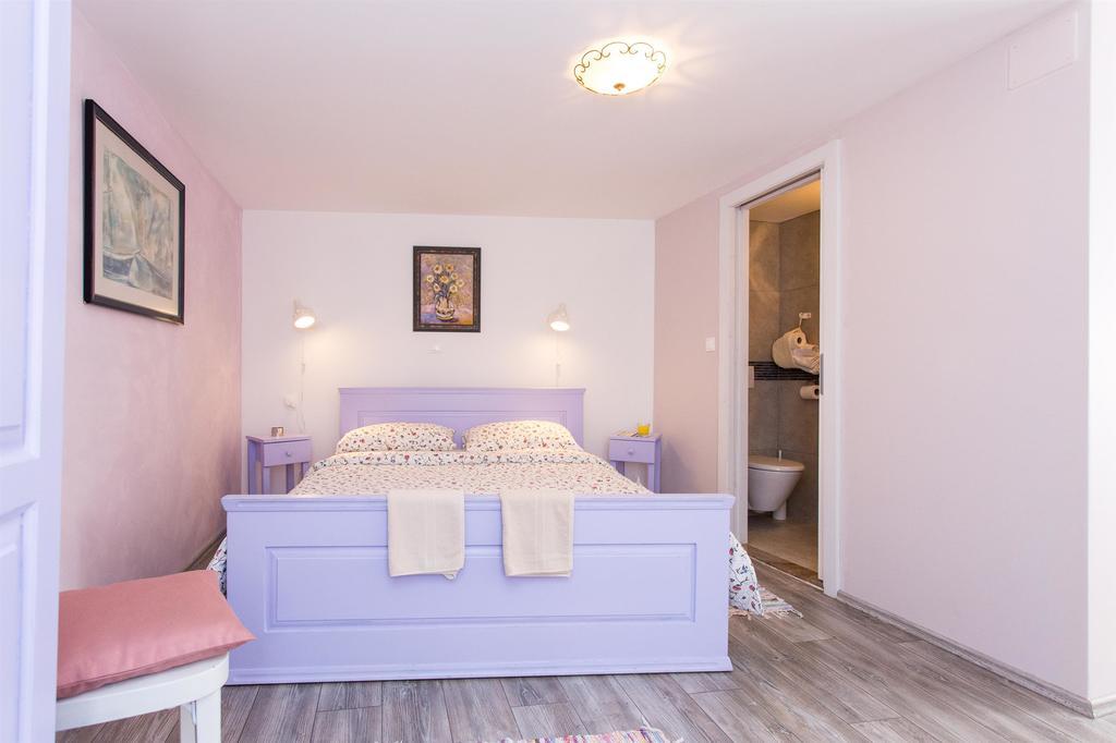 Holiday Home Smokovec Vrbnik Zewnętrze zdjęcie